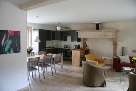 La Fontenelle - Lovely Holiday House With Swimming Pool Cuisery Buitenkant foto