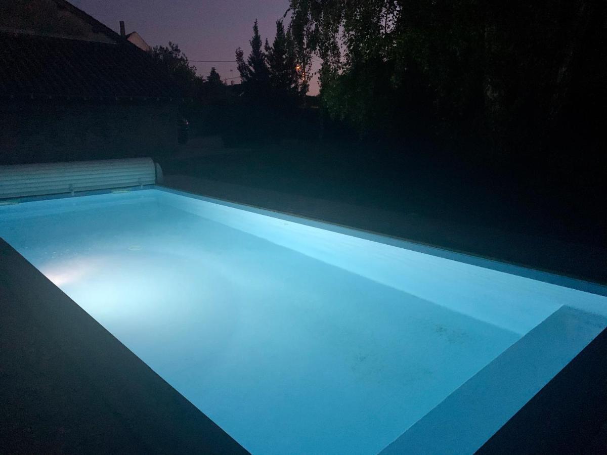 La Fontenelle - Lovely Holiday House With Swimming Pool Cuisery Buitenkant foto